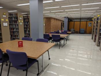 General study area with a variety of armchairs, tables and chairs